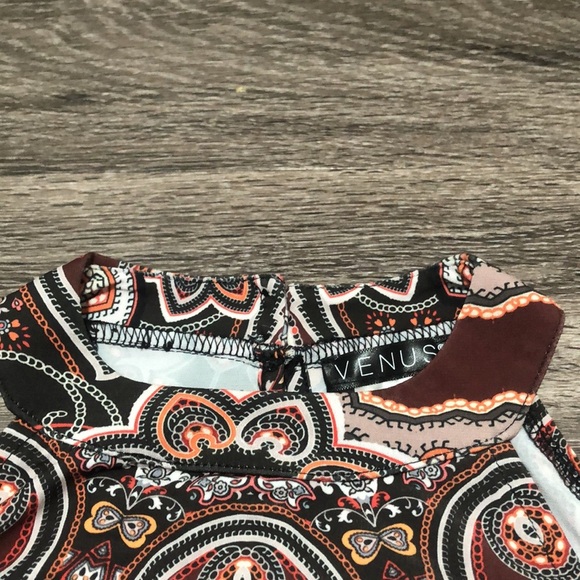 Venus Top - Picture 6 of 8